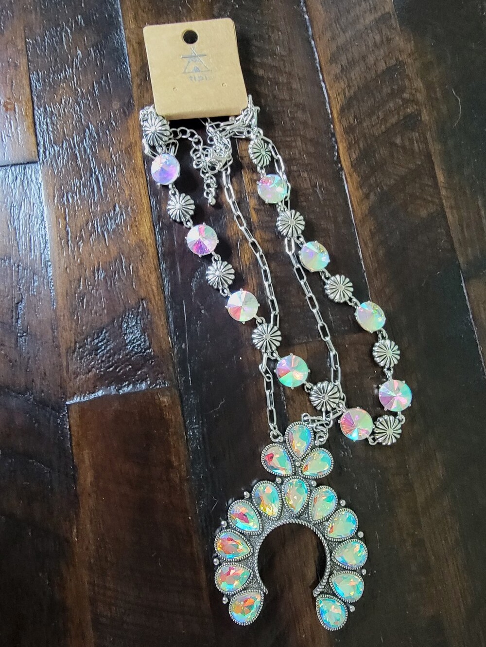 Iridiscent Conch Statement Necklace - Women Jewelry